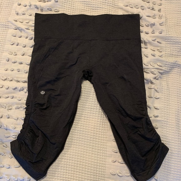 Dark Grey Lululemon leggings - Picture 3 of 5
